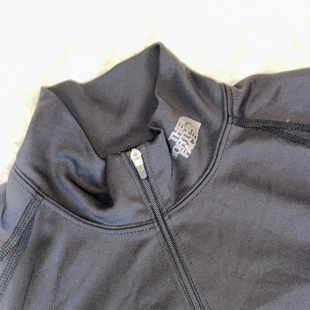 The North Face Black Men's Quarter Zip Jacket‎